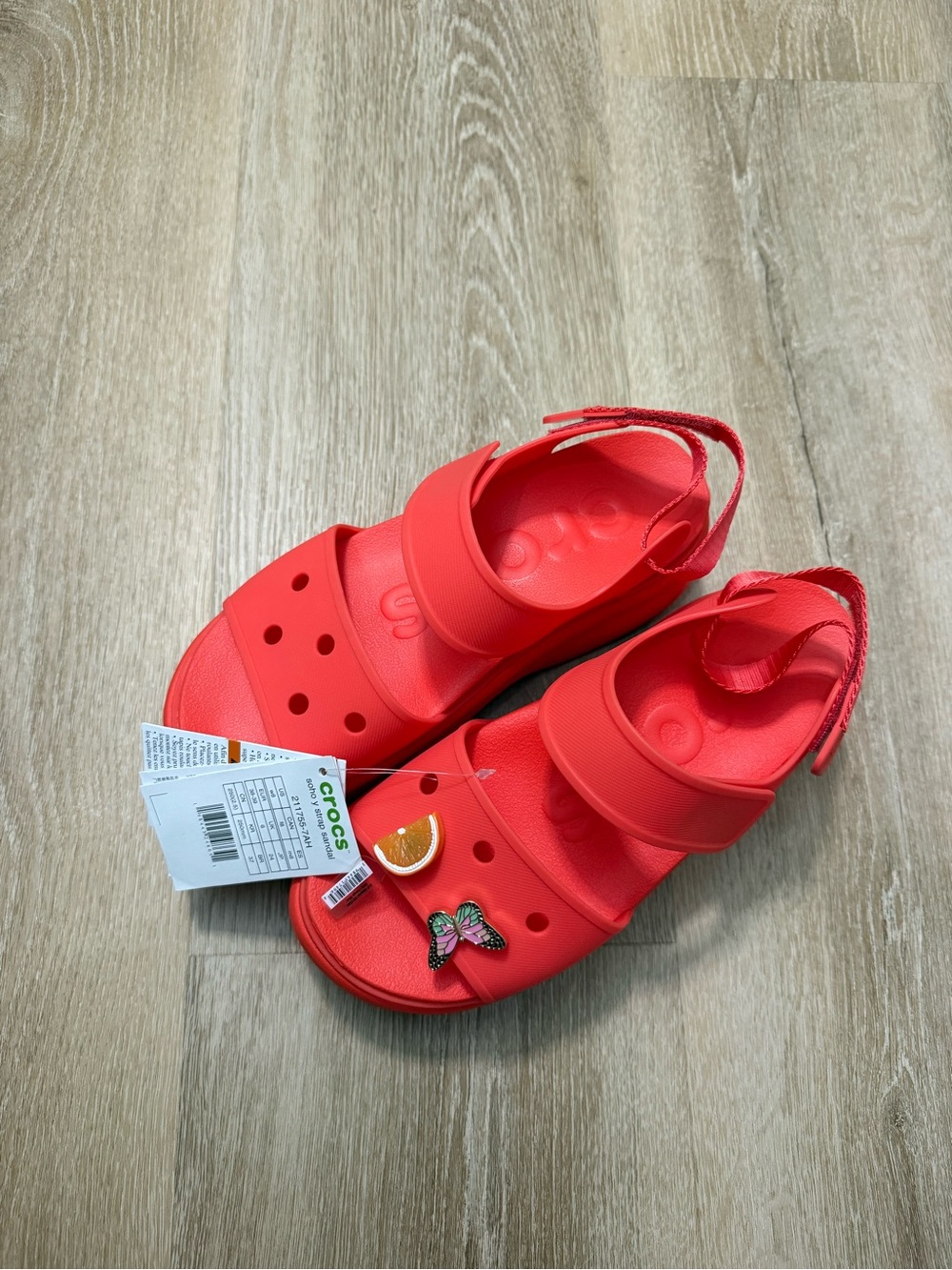 NWT Crocs Soho Y-Strap Women's Sandals Size 8 Starfish with 2 FREE JIBBITZ - Picture 2 of 5